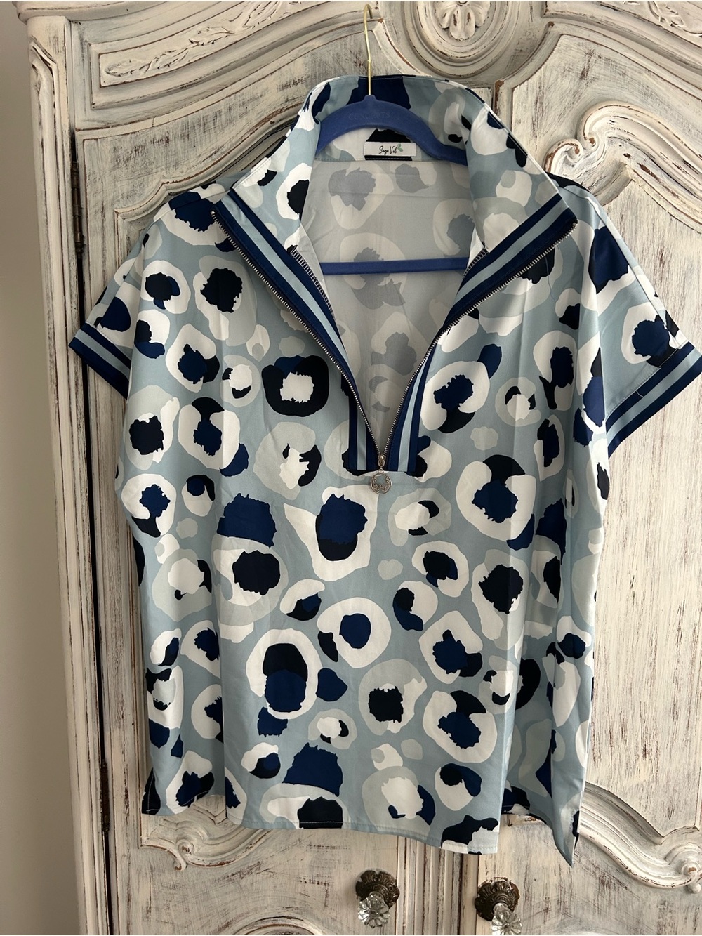 Sage Vell Floral Print Blouse in Soft Blue & Cream